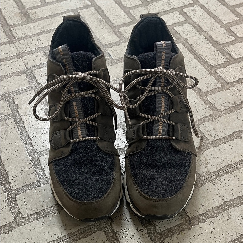 Sorel Kinetic Caribou Boots - Picture 2 of 7